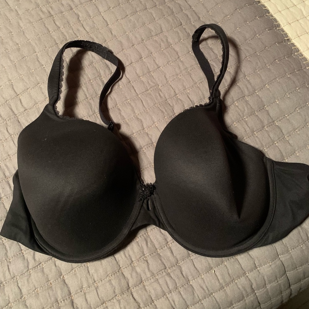 Victoria's Secret Body by Victoria Lined Perfect Coverage Bra 38C Black